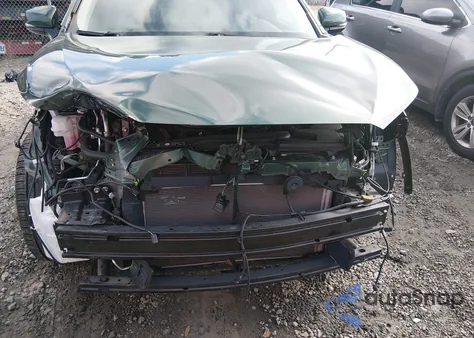 2022 Toyota Corolla Cross Xle z USA, uszkodzony, nr VIN 7MUDAAAG3NV027641